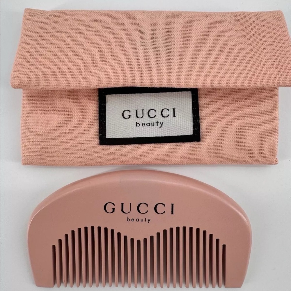 Gucci Pink Comb with Floral Accent Pouch NEW - Picture 3 of 7